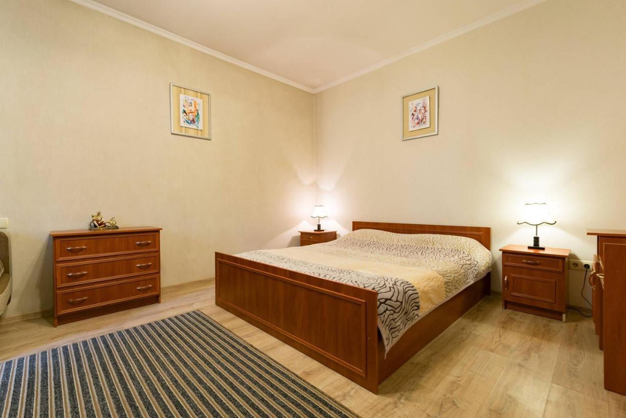 Nadezhda Apartment On Nauryzbay Batyra 37/1 Alma-Ata Exteriör bild