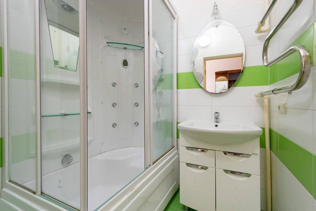 Nadezhda Apartment On Nauryzbay Batyra 37/1 Alma-Ata Exteriör bild