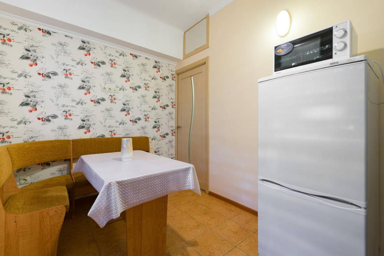 Nadezhda Apartment On Nauryzbay Batyra 37/1 Alma-Ata Exteriör bild
