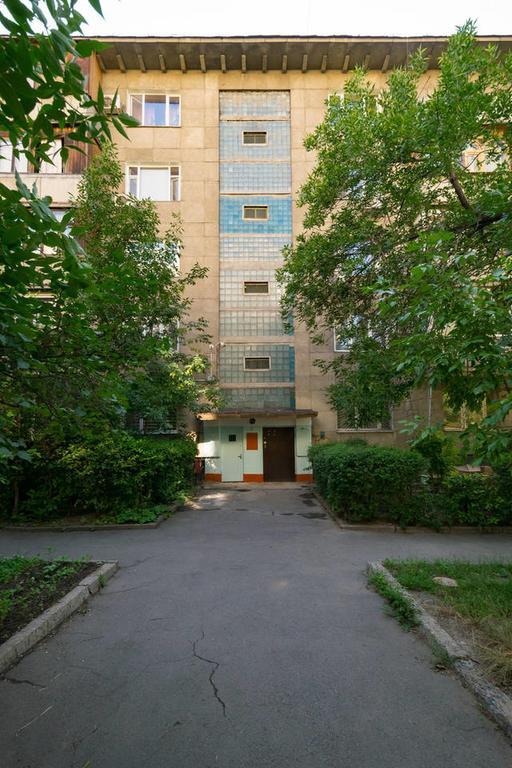 Nadezhda Apartment On Nauryzbay Batyra 37/1 Alma-Ata Exteriör bild